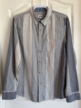 1901 Men’s Striped Button-Down Shirt in Gray and White Men’s Size Large
